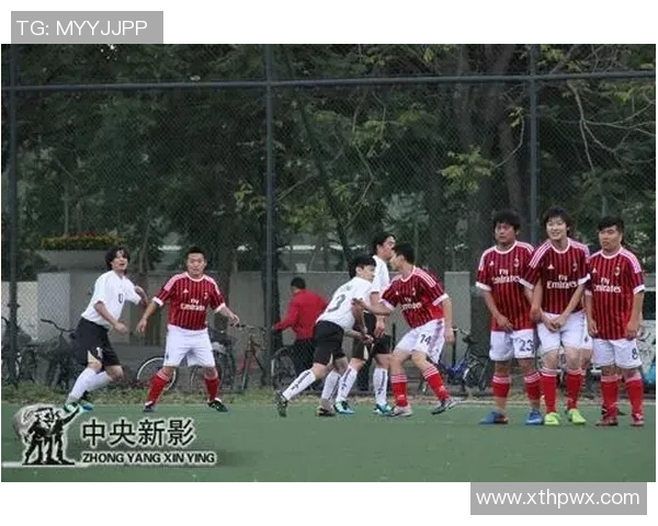 西安足球队的崛起之路:从默默无闻到赛场辉煌的奋斗历程 西安足球队的崛起之路:从默默无闻到赛场辉煌的奋斗历程